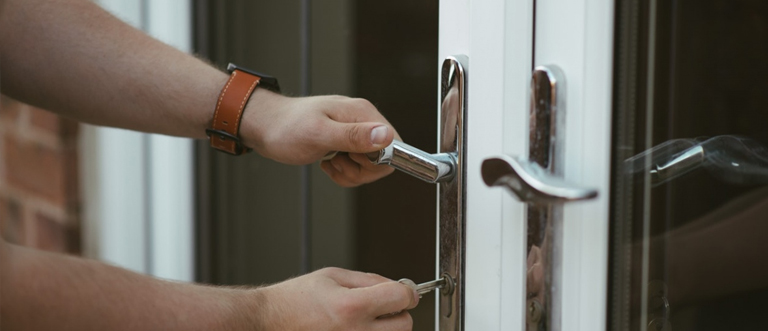 24 hour key locksmith South Monrovia Island