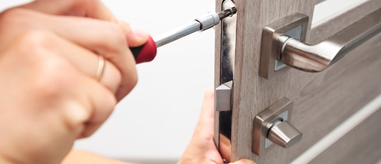 Emergency Door Lock Repair South Monrovia Island